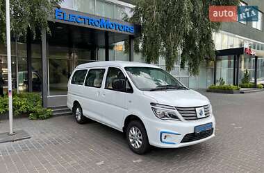Минивэн Dongfeng M5EV 2020 в 