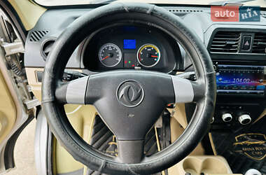 Минивэн Dongfeng M5EV 2018 в 