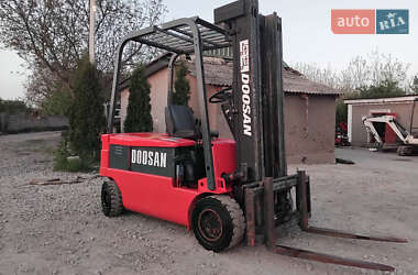Вилочный погрузчик Doosan B20T 2004 в Недобоевцах