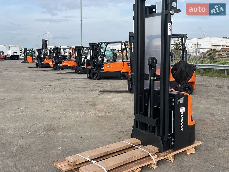 Штабелер Doosan B 2023 в Киеве