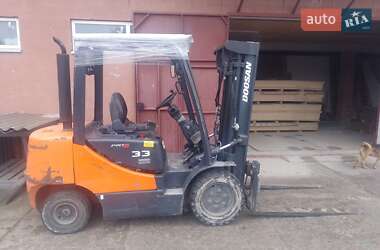 Вилочный погрузчик Doosan D 30C 2007 в Житомире