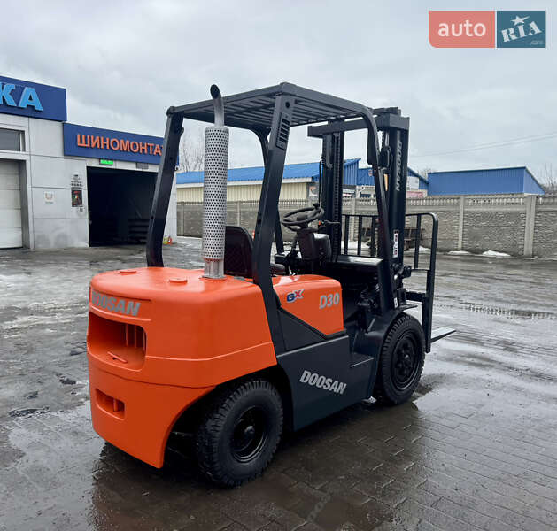 Вилочный погрузчик Doosan D 30C 2007 в Радомышле