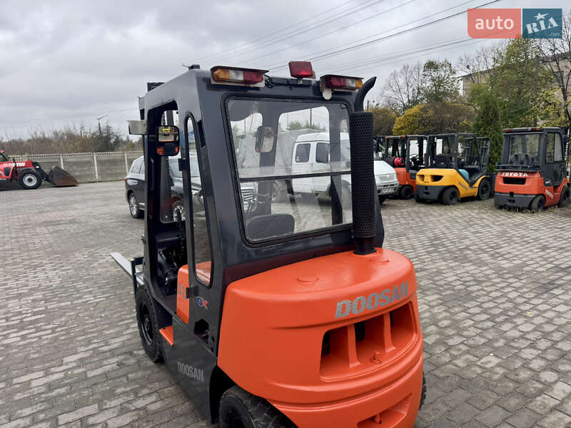 Вилочный погрузчик Doosan D 2008 в Радомышле фото 10 Вилочный погрузчик Doosan D 2008 в Радомышле
