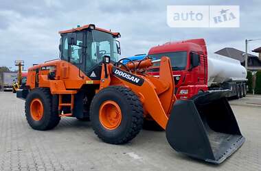 Фронтальні навантажувачі Doosan DL 2014 в Рівному