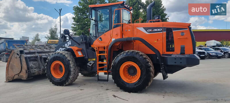 Фронтальный погрузчик Doosan DL 2020 в Одессе фото 4 Фронтальный погрузчик Doosan DL 2020 в Одессе