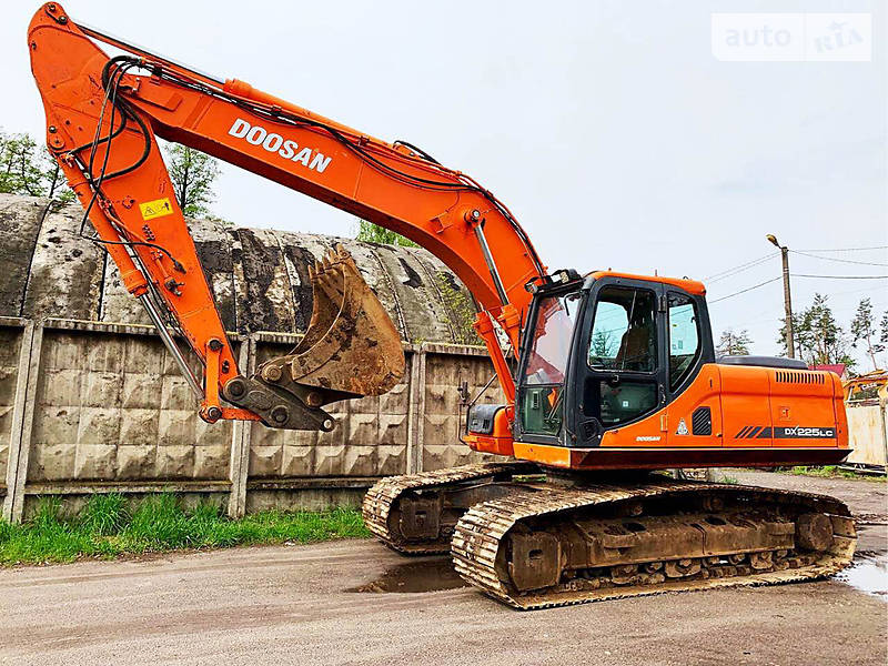 Гусеничный экскаватор Doosan DX 2012 в Киеве