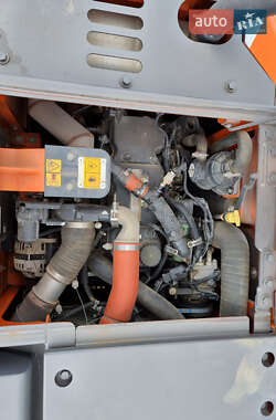 Гусеничный экскаватор Doosan DX 2022 в 