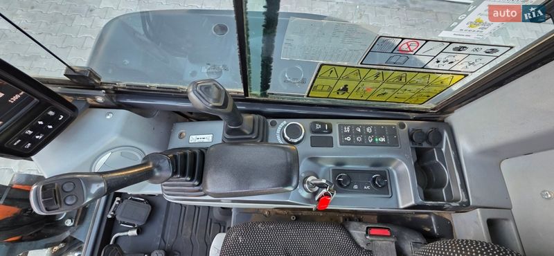 Миниэкскаватор Doosan DX 2022 в Луцке фото 13 Миниэкскаватор Doosan DX 2022 в Луцке