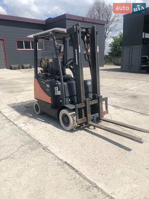 Вилочний навантажувач Doosan G 2008 в 