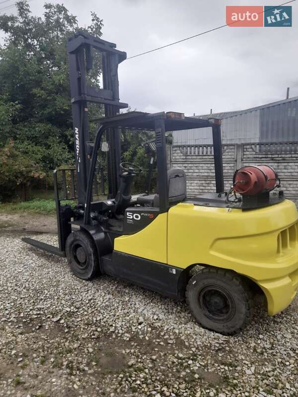 Вилочный погрузчик Doosan LPG 2007 в Ивано-Франковске