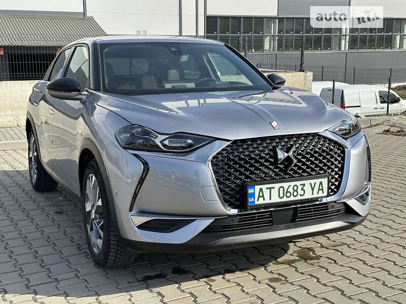 Внедорожник / Кроссовер DS 3 Crossback 2020 в 