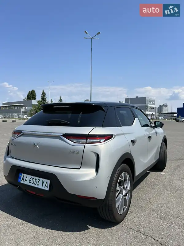 Внедорожник / Кроссовер DS 3 Crossback 2021 в 