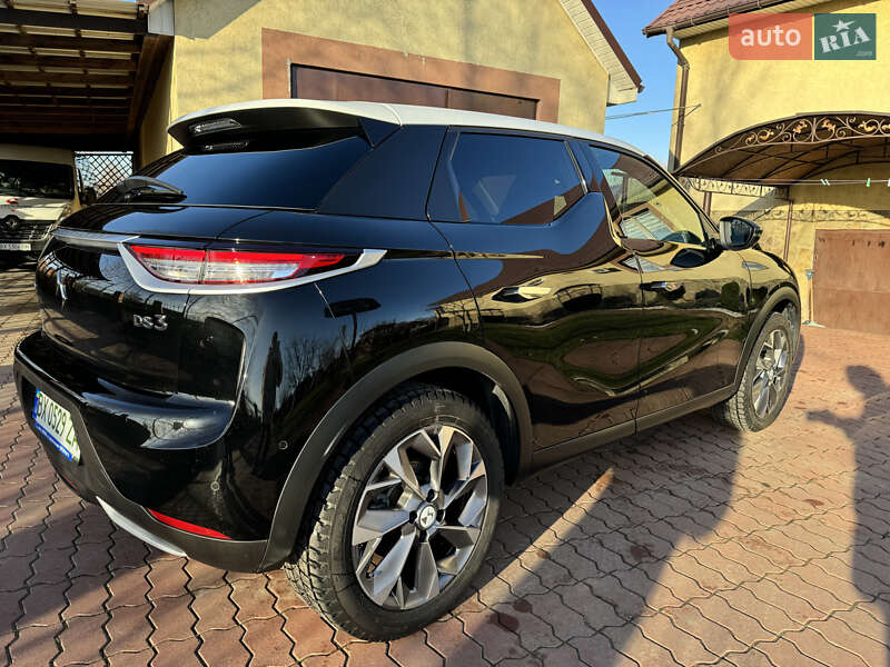 Позашляховик / Кросовер DS 3 Crossback 2020 в 