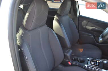 Внедорожник / Кроссовер DS 3 Crossback 2022 в 
