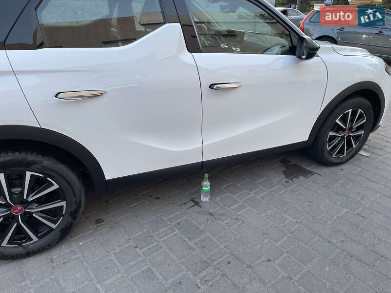 Внедорожник / Кроссовер DS 3 e-Tense 2023 в Ивано-Франковске