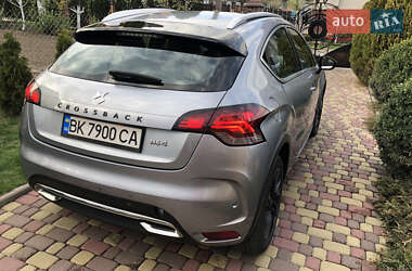 Позашляховик / Кросовер DS 4 Crossback 2016 в 