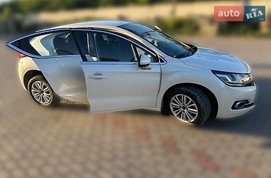 Хэтчбек DS 4 2016 в Городке
