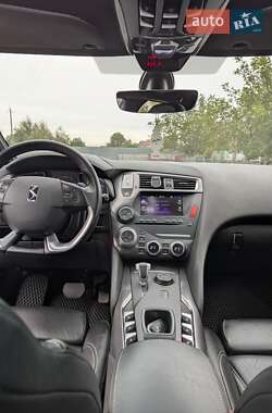 Хэтчбек DS 5 2016 в 