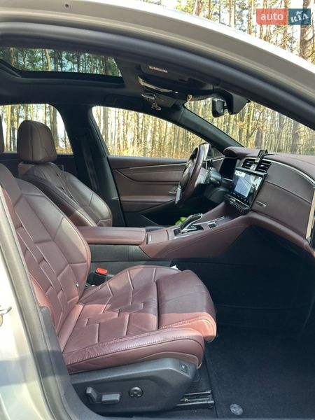 Седан DS 9 2021 в Львове