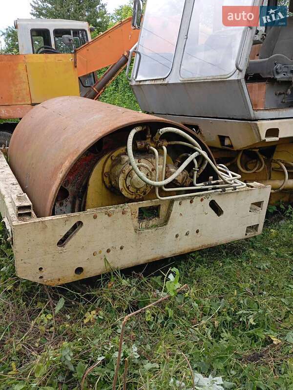 Каток грунтовый ДУ 58 1988 в Киеве
