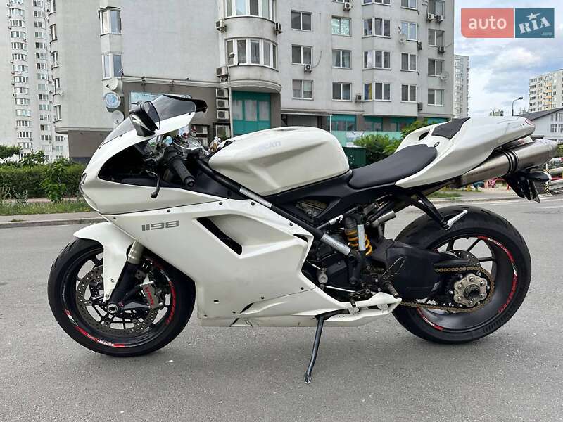 Спортбайк Ducati 1198 2009 в Киеве