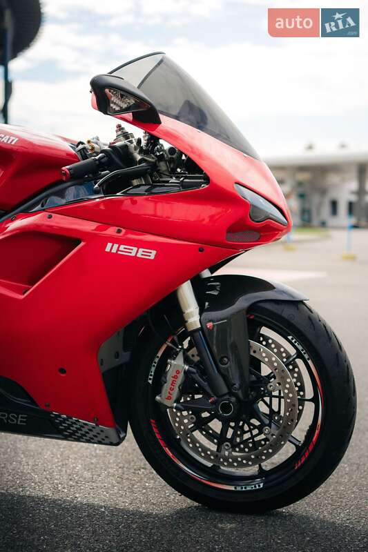 Спортбайк Ducati 1198 2009 в Киеве