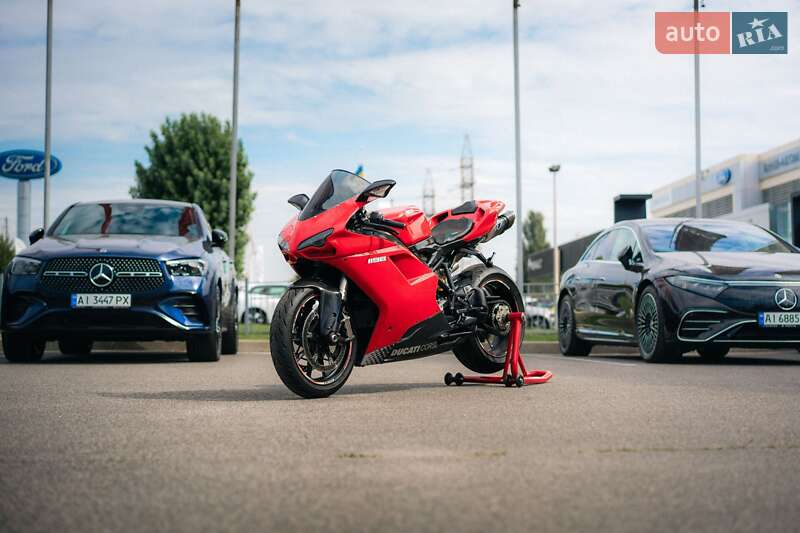 Спортбайк Ducati 1198 2009 в Киеве