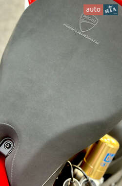 Спортбайк Ducati 1199 Panigale S 2012 в 