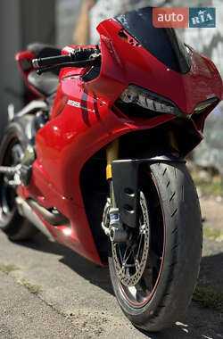 Спортбайк Ducati 1199 Panigale S 2012 в 