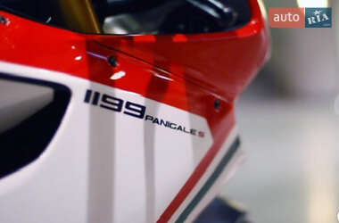 Спортбайк Ducati 1199 Panigale 2012 в 