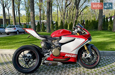 Спортбайк Ducati 1199 Panigale 2012 в 