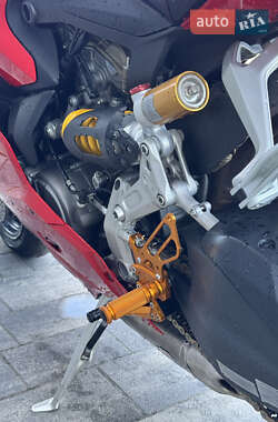 Спортбайк Ducati 1199 Panigale 2013 в 