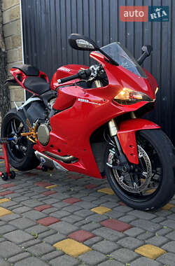 Спортбайк Ducati 1199 Panigale 2013 в Камне-Каширском