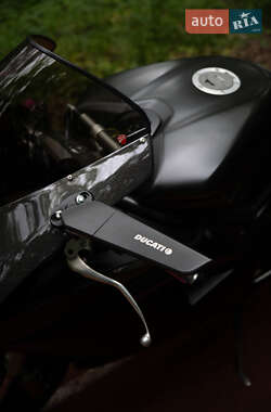 Спортбайк Ducati 848 2011 в 