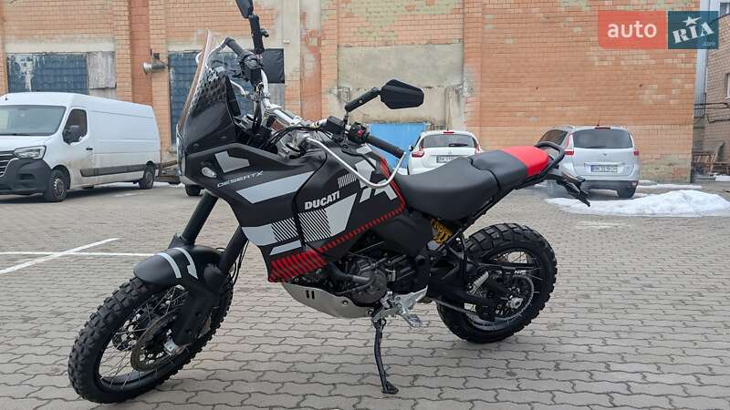 Ducati Desert X 2023