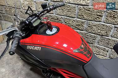 Мотоцикл Без обтекателей (Naked bike) Ducati Diavel 1200 Carbon 2011 в 