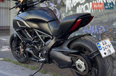 Мотоцикл Круизер Ducati Diavel 1200 2013 в 