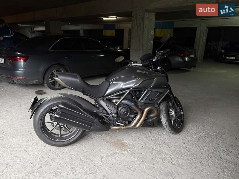 Мотоцикл Спорт-туризм Ducati Diavel 1200 2011 в Киеве