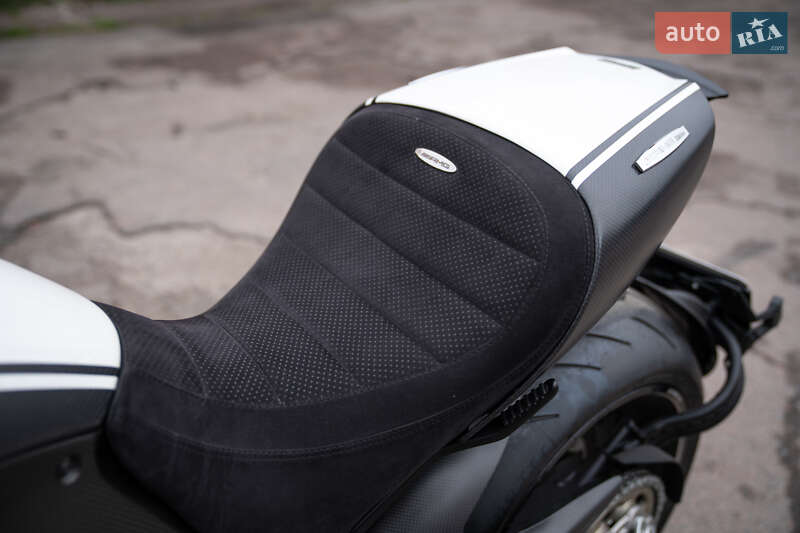 Мотоцикл Круизер Ducati Diavel AMG 2013 в Киеве