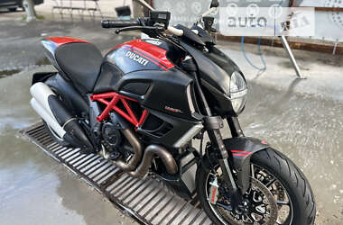 Мотоцикл Круізер Ducati Diavel Carbon 2012 в Лубнах