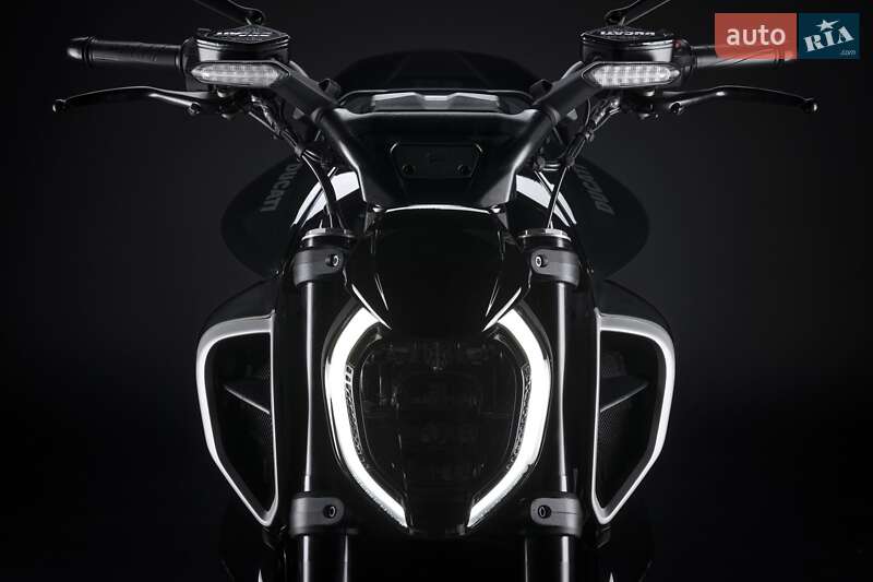 Мотоцикл Без обтекателей (Naked bike) Ducati Diavel V4 1158 2024 в Киеве
