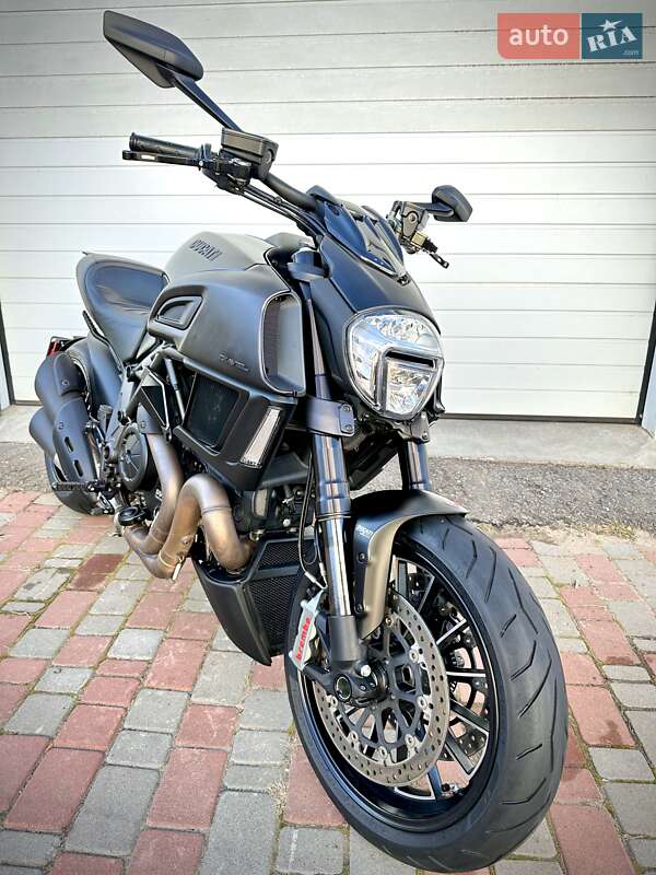 Ducati Diavel 2015