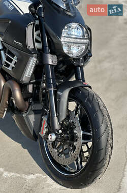 Мотоцикл Круизер Ducati Diavel 2012 в Киеве