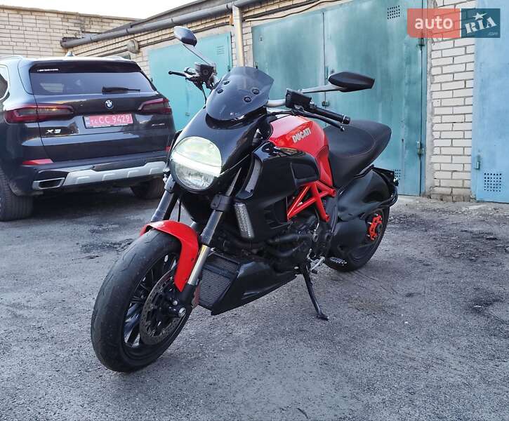 Мотоцикл Многоцелевой (All-round) Ducati Diavel 2013 в Львове