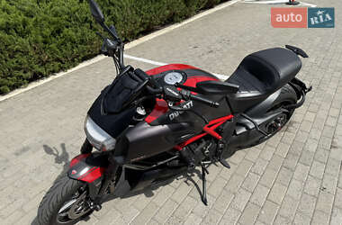 Мотоцикл Круизер Ducati Diavel 2015 в 