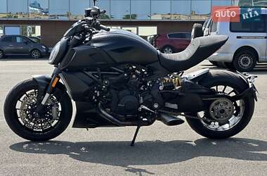Мотоцикл Без обтекателей (Naked bike) Ducati Diavel 2022 в 