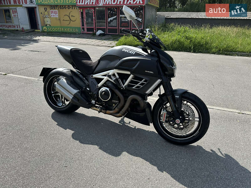Мотоцикл Круизер Ducati Diavel 2012 в Киеве фото 7 Мотоцикл Круизер Ducati Diavel 2012 в Киеве