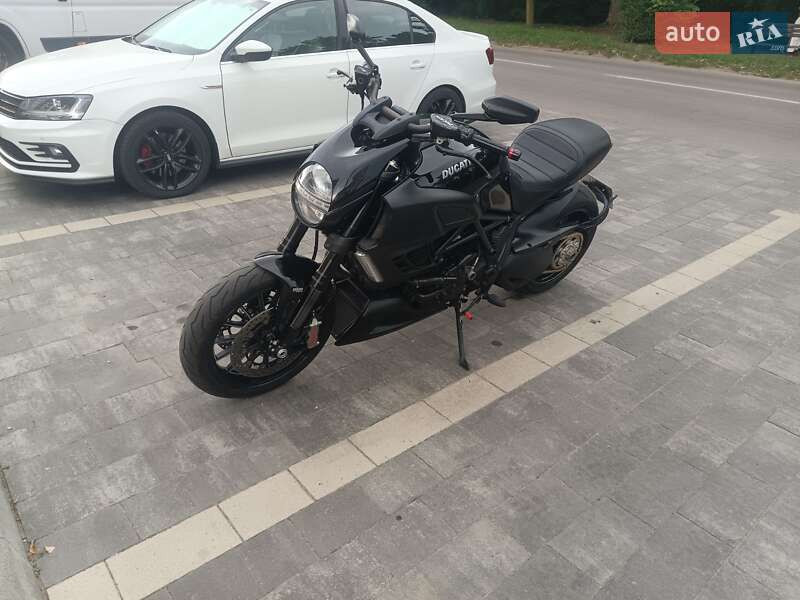 Мотоцикл Круізер Ducati Diavel 2013 в Ужгороді