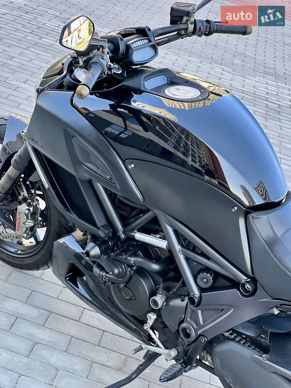Мотоцикл Туризм Ducati Diavel 2014 в Киеве