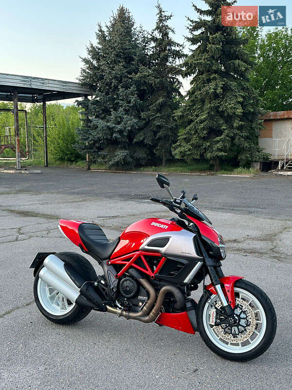 Мотоцикл Круизер Ducati Diavel 2013 в Кривом Роге